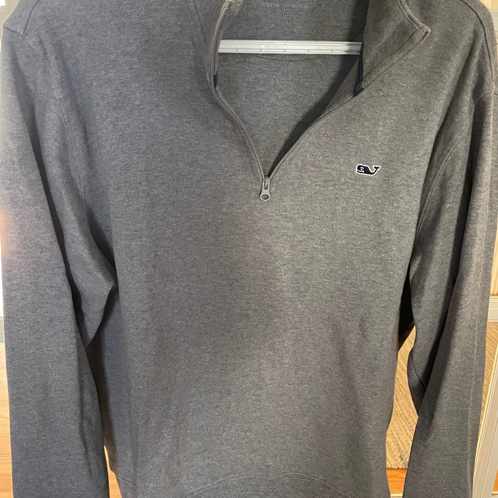 Men Vineyard Vines 1/2 zip pullover (medium)